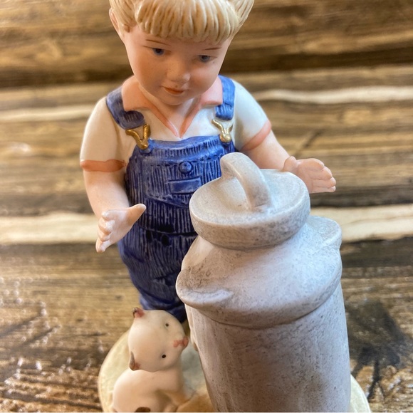 Homco Denim Days 1985 little girl with a milk can figurine - Picture 4 of 7